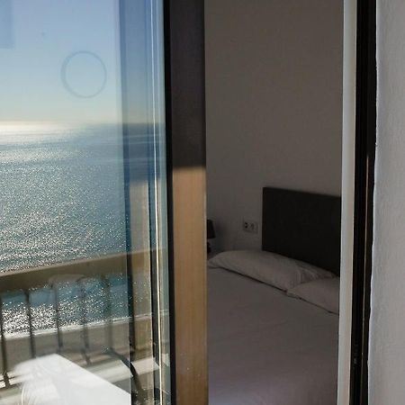Beachfront Apartment マラガ エクステリア 写真