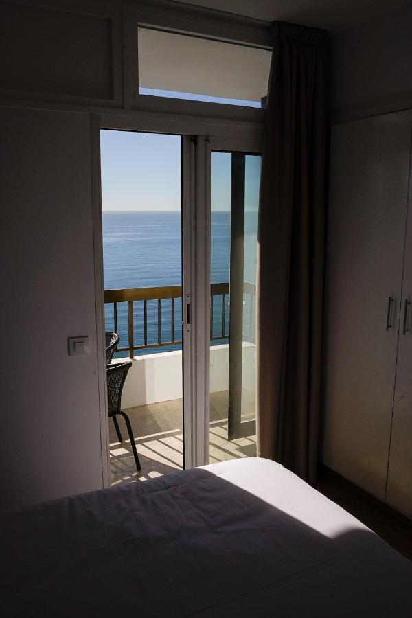 Beachfront Apartment マラガ エクステリア 写真