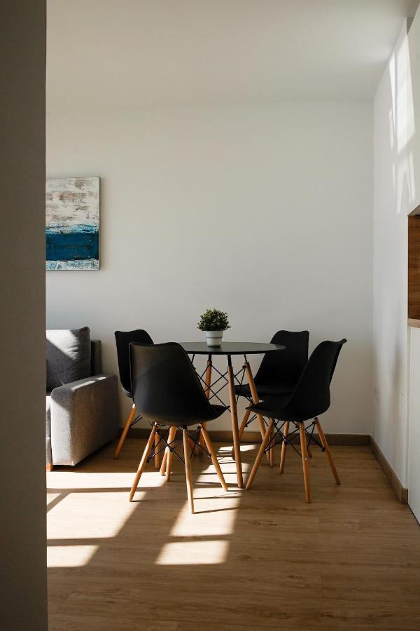 Beachfront Apartment マラガ エクステリア 写真